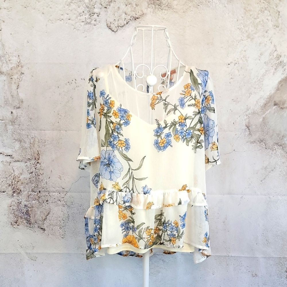 Rabbit Rose Floral Print Women's Top Size L